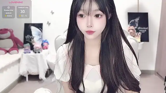 -EEBABY online show from 10/19/25, 10:45