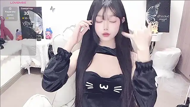Snapshot of -EEBABY chatting on 05/11/26, 05:43 -EEBABY online show from 05/11/26, 05:43