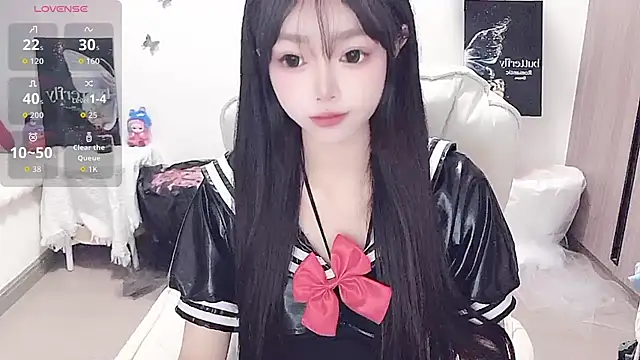 Snapshot of -EEBABY chatting on 05/08/26, 06:23 -EEBABY online show from 05/08/26, 06:23