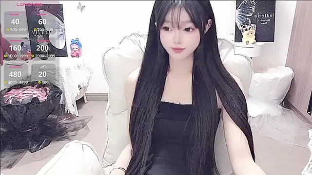 Snapshot of -EEBABY chatting on 05/20/26, 08:17 -EEBABY online show from 05/20/26, 08:17