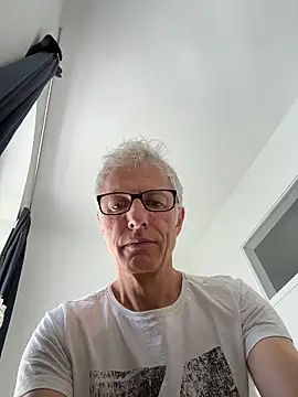 SexyLeon8 online show from 06/10/26, 09:10