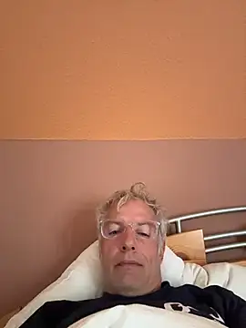 SexyLeon8 online show from 06/14/26, 05:52