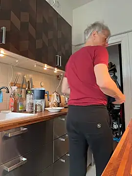 SexyLeon8 online show from 04/07/26, 07:32