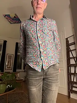 SexyLeon8 online show from 11/14/25, 10:35