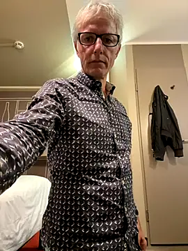 SexyLeon8 online show from 09/17/25, 04:42