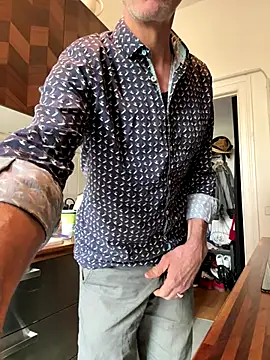 SexyLeon8 online show from 11/04/25, 08:40