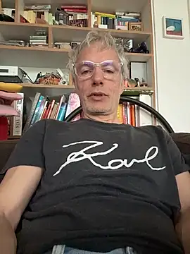 SexyLeon8 online show from 04/24/26, 05:31