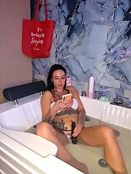 littleladyshelly online show from 02/24/26, 07:26