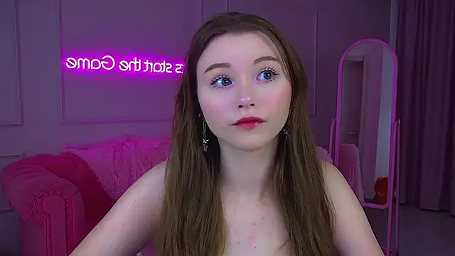 KeiraAsti online show from 11/11/25, 06:03