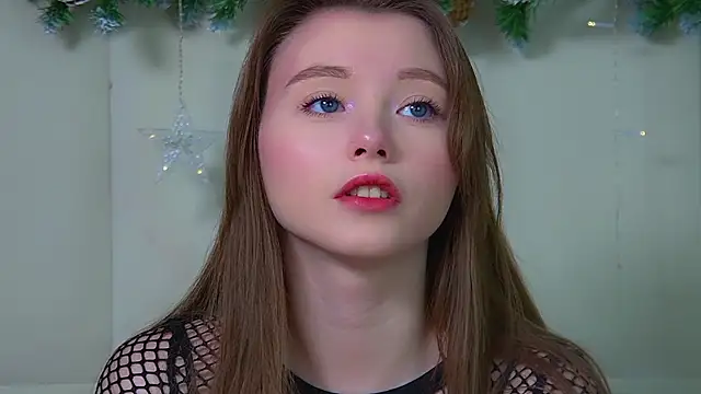 KeiraAsti online show from 12/21/25, 06:26