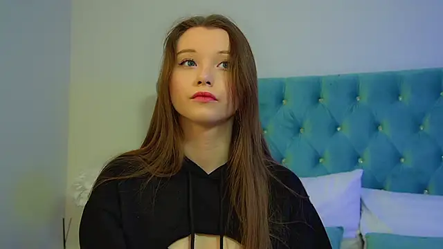 KeiraAsti online show from 03/10/26, 06:12