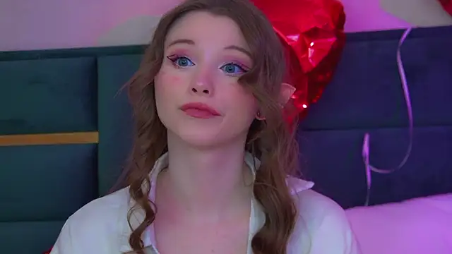 KeiraAsti online show from 02/15/26, 08:02