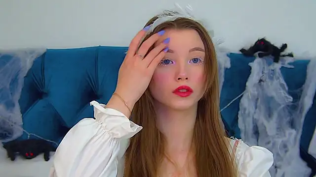 KeiraAsti online show from 10/24/25, 06:07