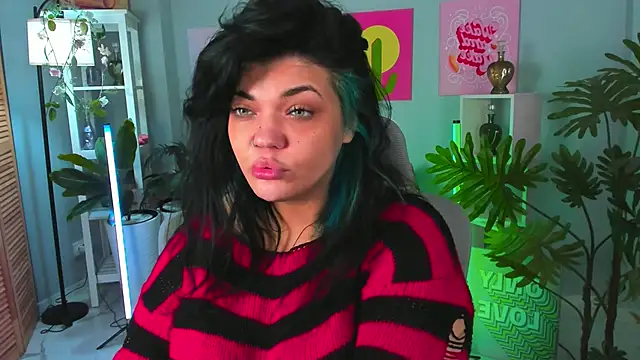 MaryHarrys online show from 11/05/25, 02:36