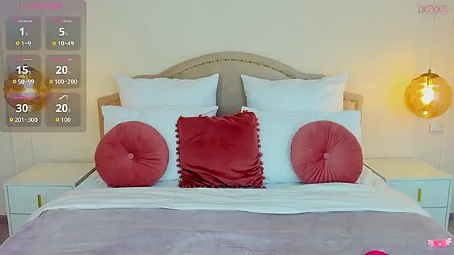 MilaMour online show from 11/12/25, 08:23