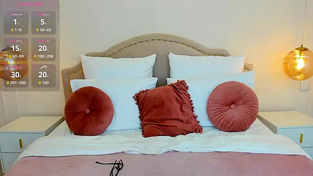 MilaMour online show from 10/18/25, 07:16