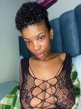 Caramel Mellow online show from 12/21/25, 01:41