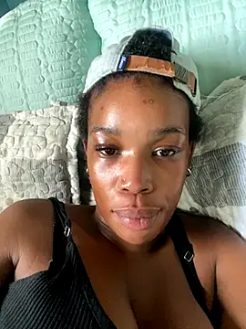 Snapshot of Caramel_Mellow chatting on 11/17/25, 03:49 Caramel Mellow online show from 11/17/25, 03:49