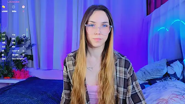 Snapshot of -CindyLou chatting on 12/02/25, 05:31 -CindyLou online show from 12/02/25, 05:31