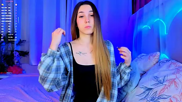 Snapshot of -CindyLou chatting on 12/16/25, 05:44 -CindyLou online show from 12/16/25, 05:44