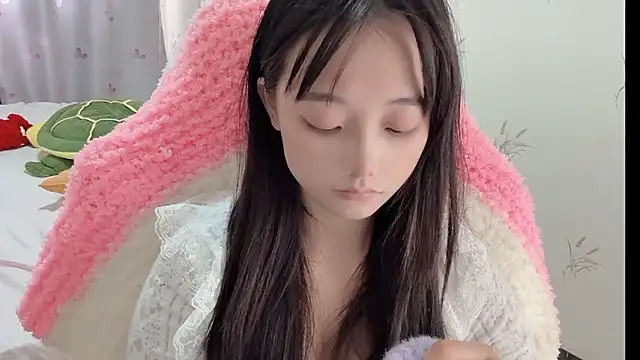 puppy-999 online show from 10/21/25, 02:44