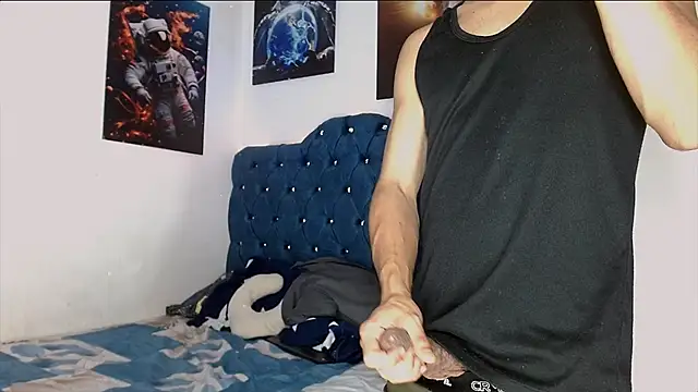 Arturocontreras11 online show from 12/05/25, 04:55