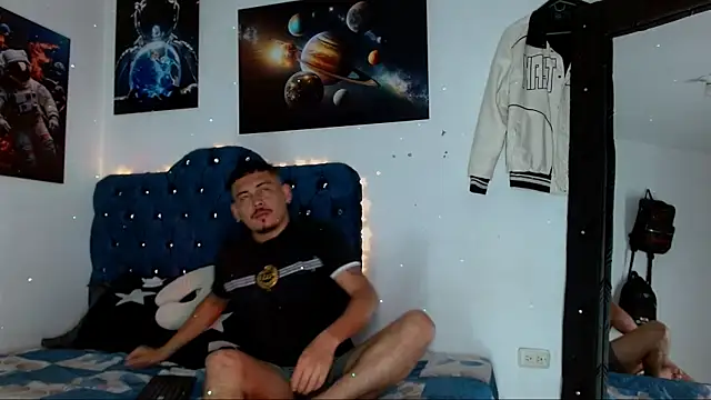 Arturocontreras11 online show from 11/29/25, 08:25