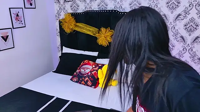 Becca Grims online show from 12/03/25, 03:29