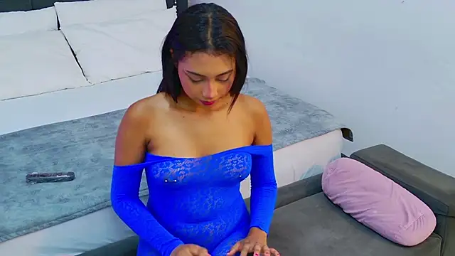 Becca Grims online show from 11/10/25, 03:33