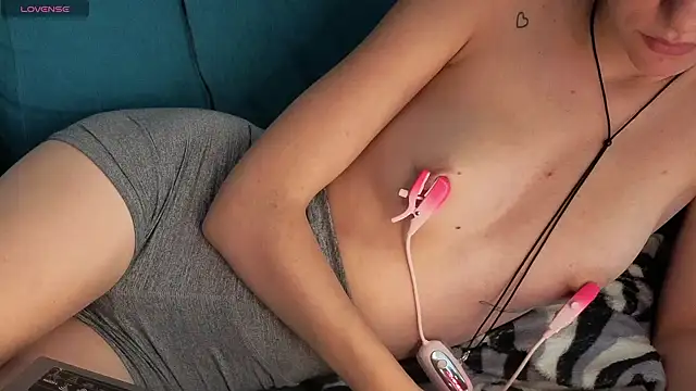 Pisypussy online show from 10/15/25, 07:49