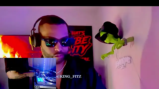 KING FITZ online show from 04/19/26, 02:56