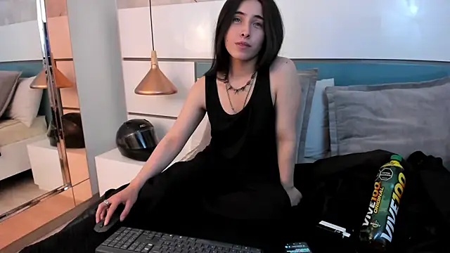 Snapshot of Ashkoreh chatting on 06/17/26, 08:19 Ashkoreh online show from 06/17/26, 08:19