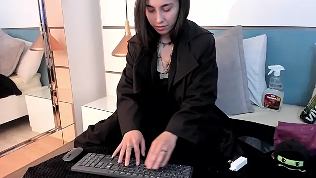 Ashkoreh online show from 11/05/25, 11:30