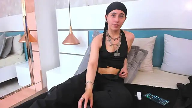 Ashkoreh online show from 03/03/26, 08:49