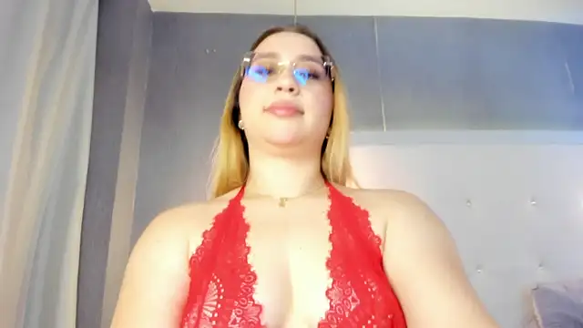Snapshot of ximenanoah chatting on 07/10/26, 12:49 ximenanoah online show from 07/10/26, 12:49
