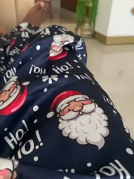 Snapshot of Fabulosa03 chatting on 10/24/25, 08:30 Fabulosa03 online show from 10/24/25, 08:30