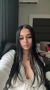 LilMisIndianx online show from 04/22/26, 12:23