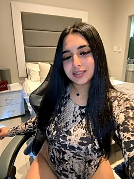 Snapshot of LilMisIndianx chatting on 11/20/25, 09:10 LilMisIndianx online show from 11/20/25, 09:10