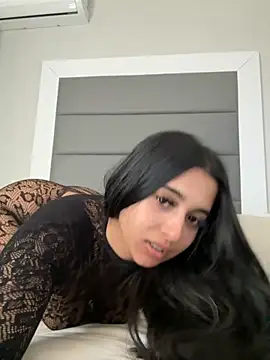 Snapshot of LilMisIndianx chatting on 11/24/25, 09:42 LilMisIndianx online show from 11/24/25, 09:42