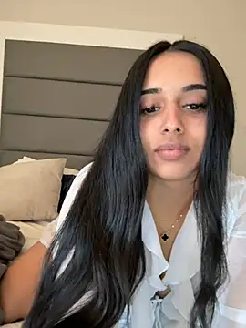 LilMisIndianx online show from 01/12/26, 01:40