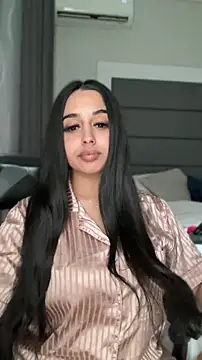 LilMisIndianx online show from 04/24/26, 07:54