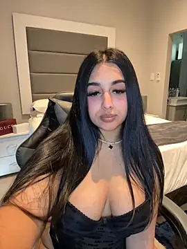 Snapshot of LilMisIndianx chatting on 11/06/25, 09:35 LilMisIndianx online show from 11/06/25, 09:35