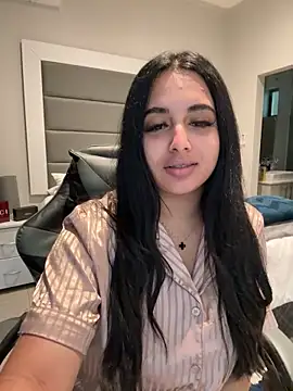 Snapshot of LilMisIndianx chatting on 10/27/25, 05:52 LilMisIndianx online show from 10/27/25, 05:52