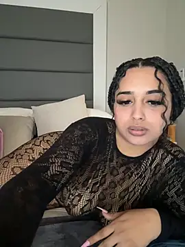 LilMisIndianx online show from 12/23/25, 09:19