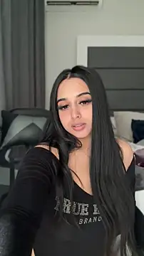 LilMisIndianx online show from 04/19/26, 01:34