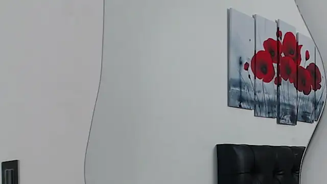 pinky f00x online show from 10/07/25, 11:39