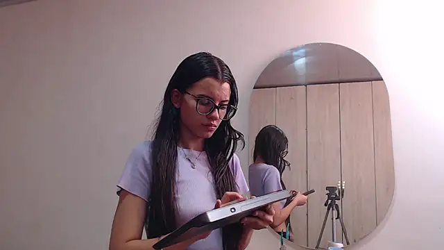 pinky f00x online show from 02/05/26, 08:26