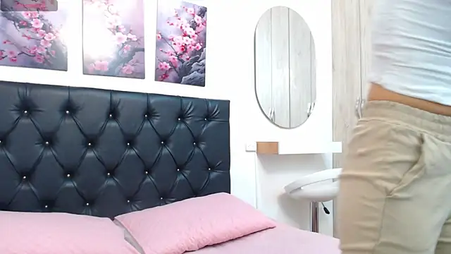 pinky f00x online show from 03/18/26, 07:15