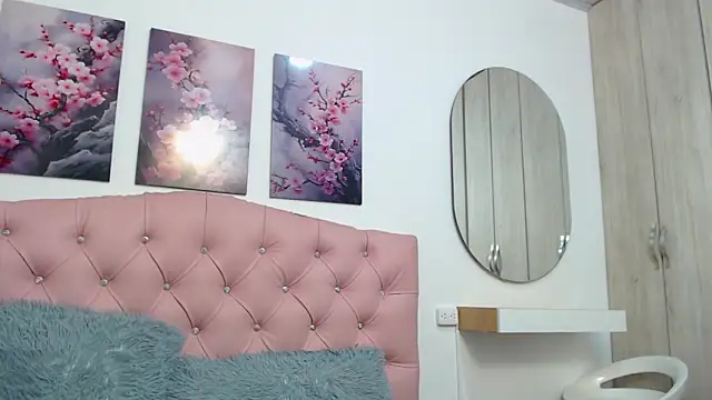 pinky f00x online show from 12/19/25, 07:05