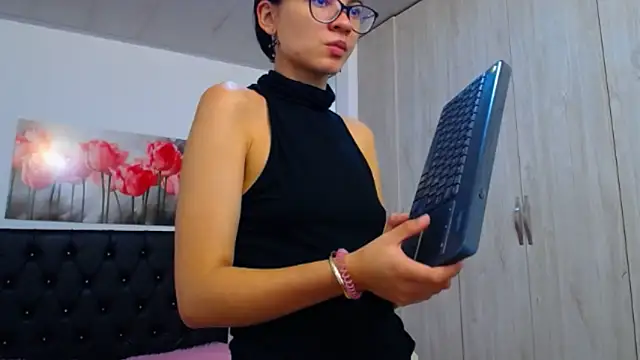 pinky f00x online show from 01/07/26, 07:30